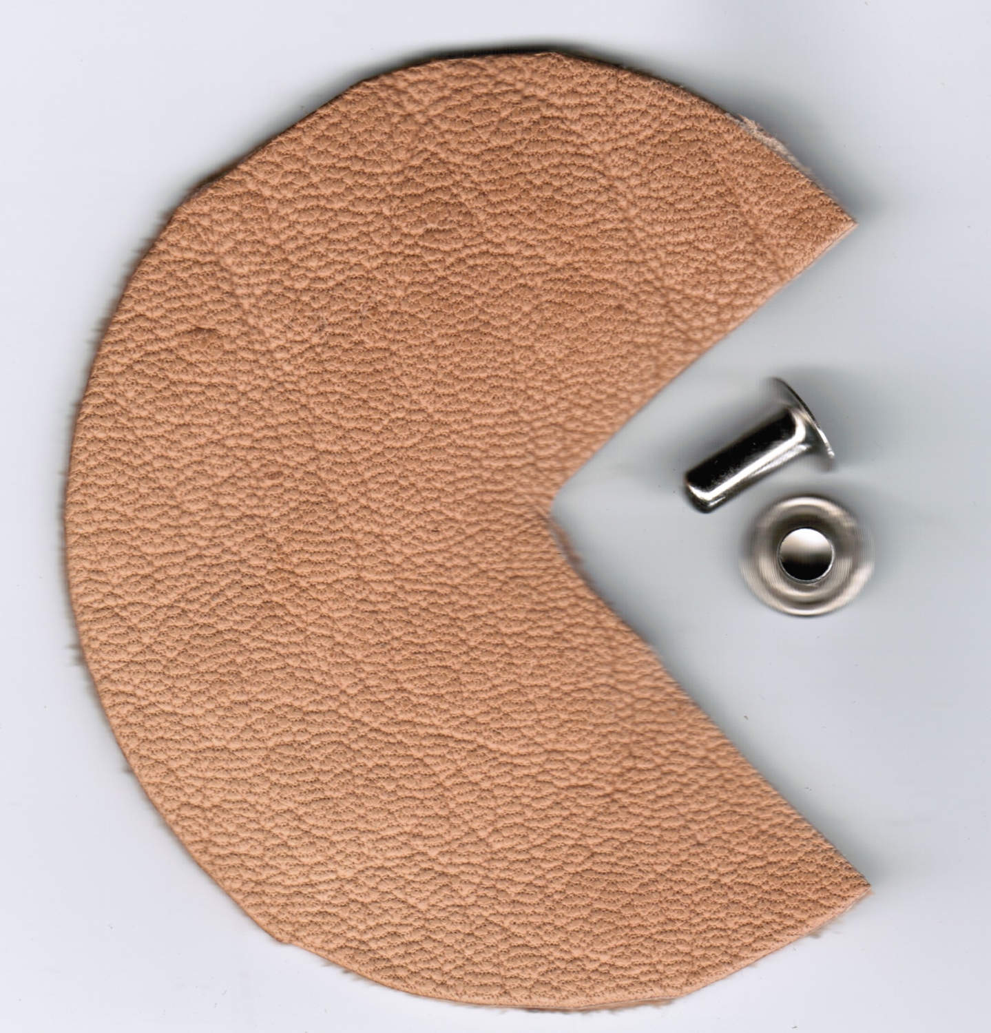 Coin de capot en cuir avec rivet CCCuir 